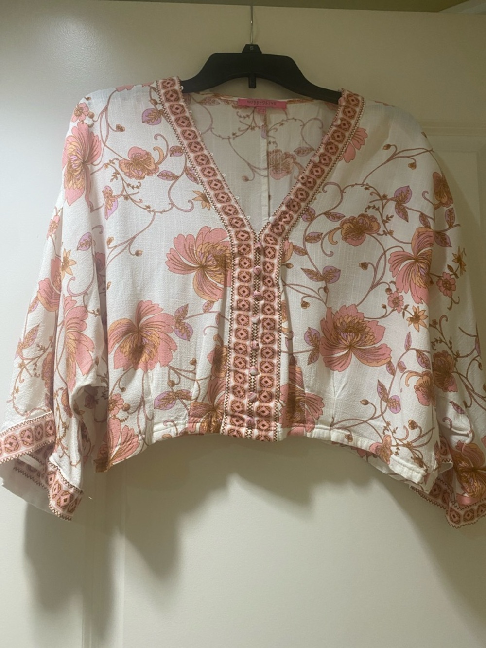 Rose & Olive Cream Cropped Blouse with Pink Floral Print, sz M